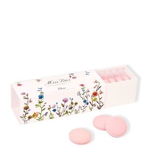 DIOR
Miss Dior Rose Bath Bombs (10 x 15g)